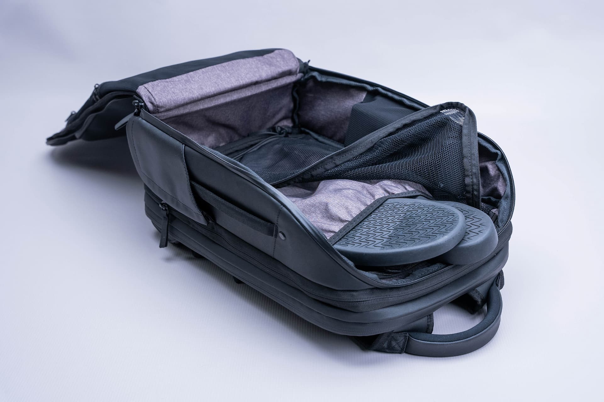 Nomatic travel pack