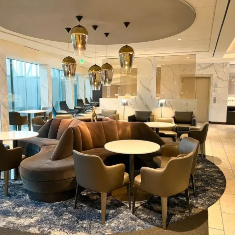 United Polaris Lounge SFO: Complete Guide You Won’t Read Elsewhere (2025)