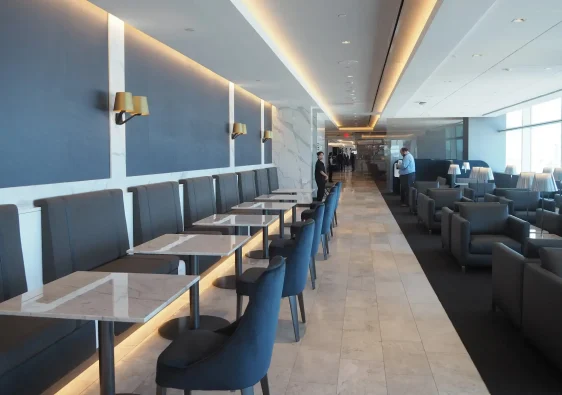 United Polaris Lounge SFO vs Newark