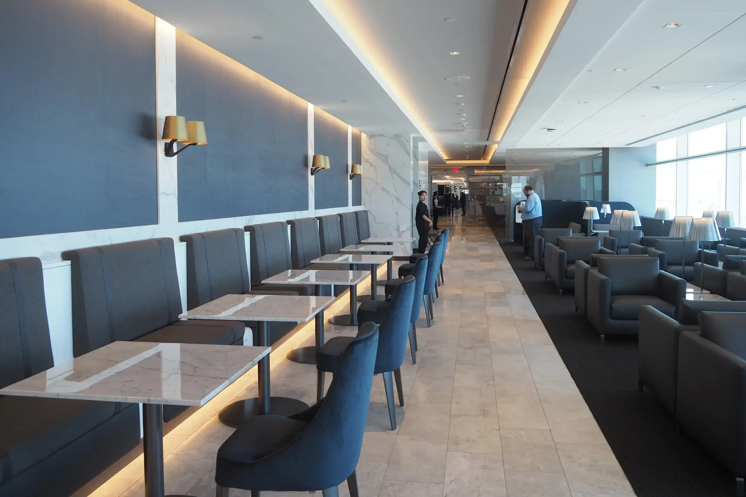 United Polaris Lounge SFO vs Newark