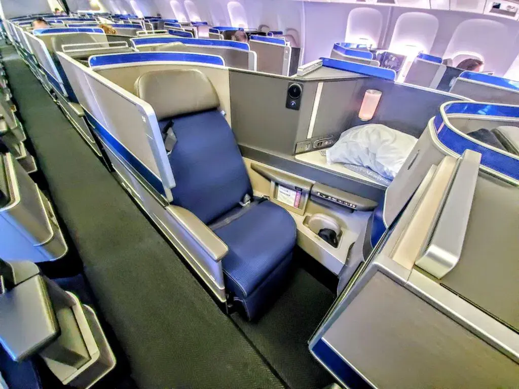 united polaris business class seats