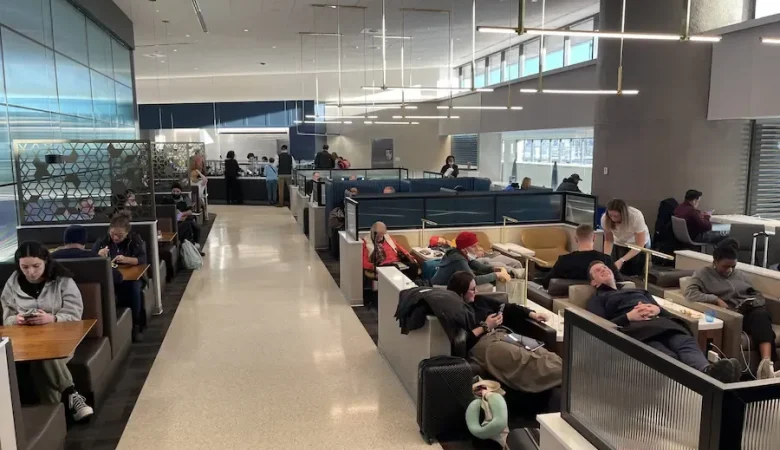 United Lounge Newark Terminal C