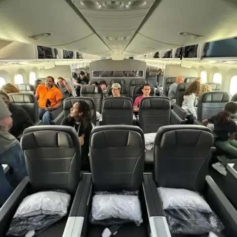 What is the Carry on Size for American Airlines?