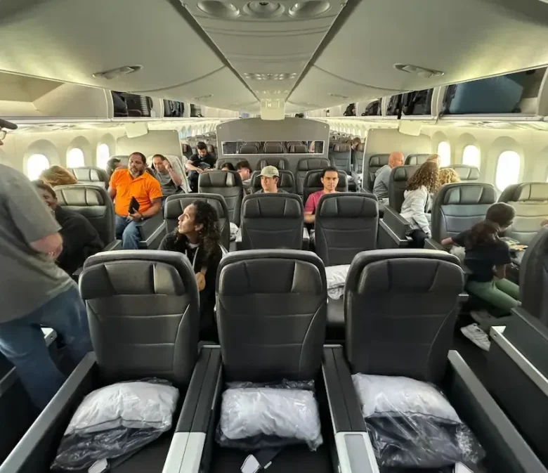 American-Airlines-787-Premium-Economy
