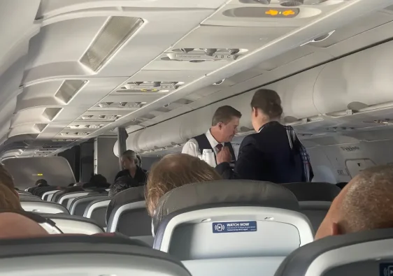 American-Airlines-A319-Economy-C