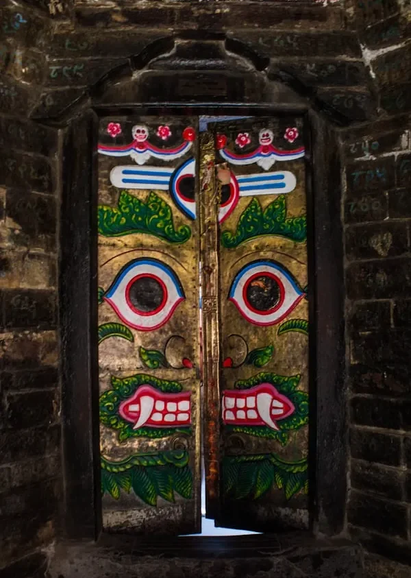 Aviation Entry Points Into the Himalayan Art World