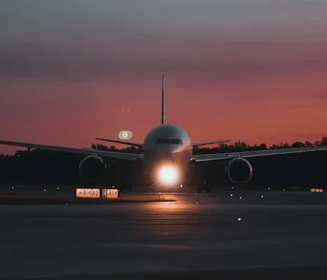 Emirates Airlines Review 2026: Cabins, Routes, Prices, Loyalty Program, and Everything You Need to Know Before You Fly