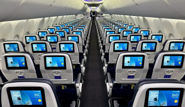 Fly with United Airlines economy