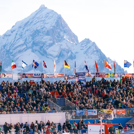 Group Travel for Solo Travelers: The Complete 2026 Guide to Tours, Flights, and Getting There