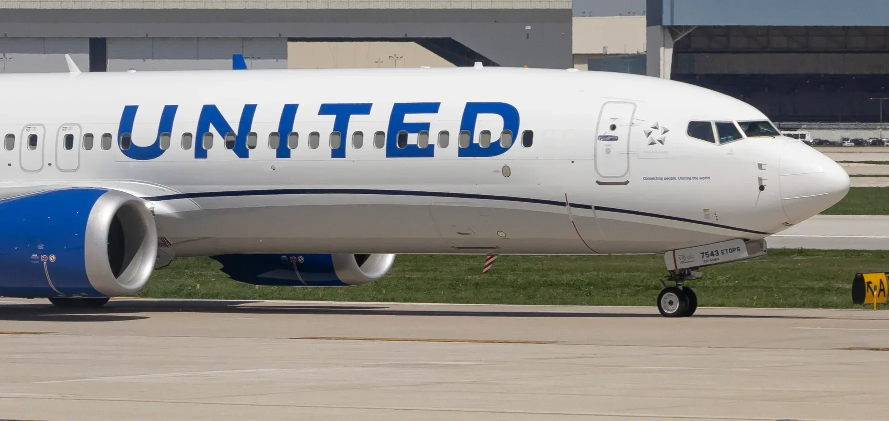 united airlines bomb threat