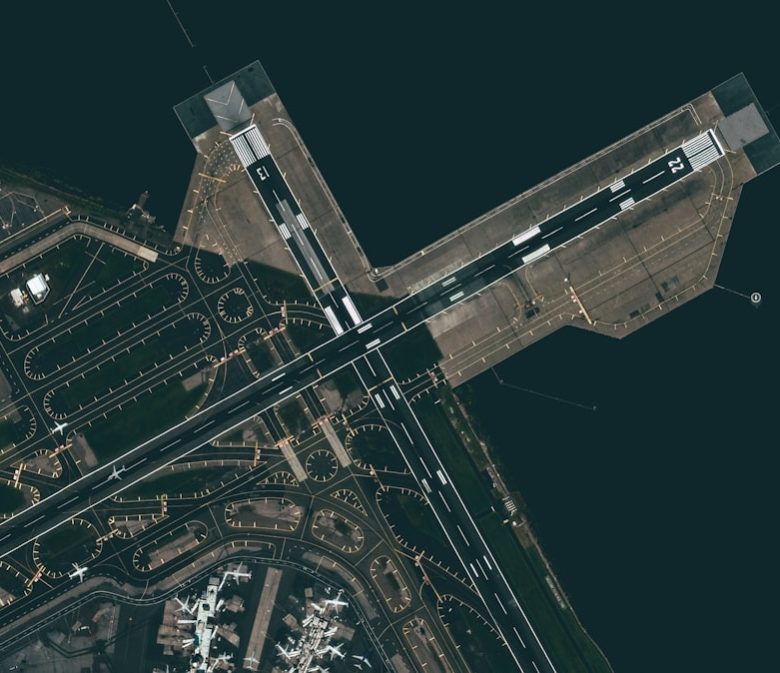 LaGuardia Airport Overview and Recent Transformations