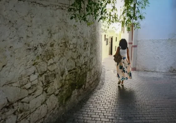 solo widow retired female travelling alone